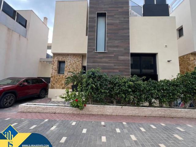 Casa chalet en Venta en Lomas de Cabo Roig Los Dolses