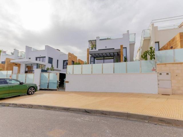 Casa chalet en Venta en Lomas de Cabo Roig Los Dolses