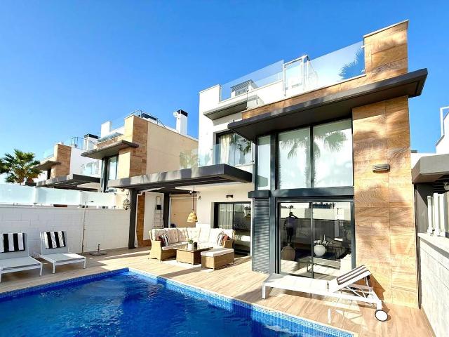 Casa chalet en Venta en Lomas de Cabo Roig Los Dolses