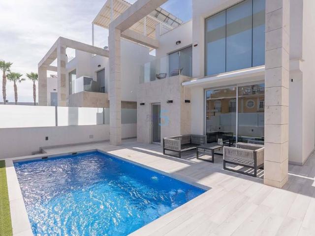 Casa chalet en Venta en Lomas de Cabo Roig Los Dolses
