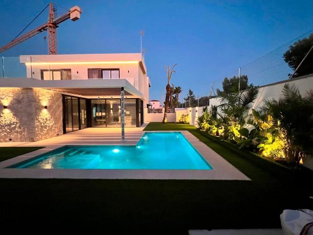 Casa chalet en Venta en Lomas de Cabo Roig Los Dolses