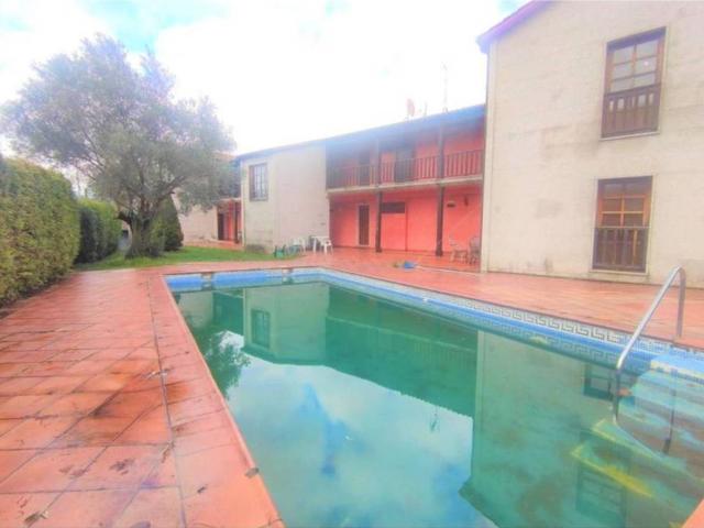 Casa chalet en Venta en Lobios