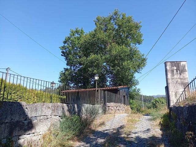 Casa chalet en Venta en Lobios