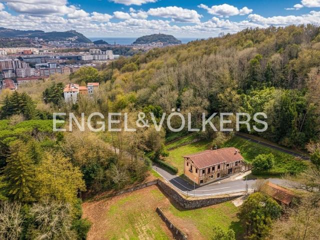 Casa chalet en Venta en Loiola