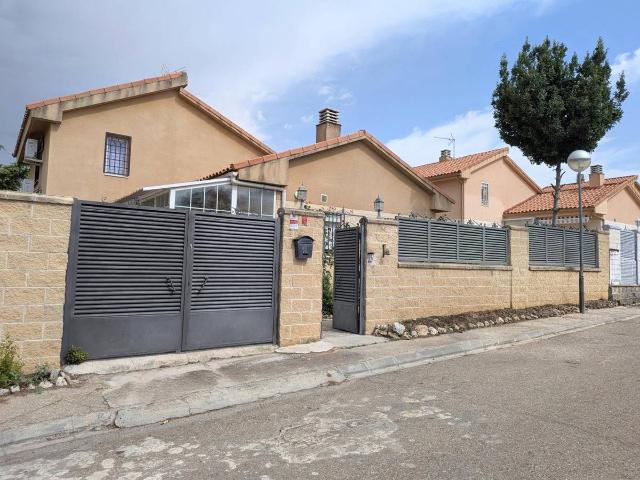 Casa chalet en Venta en Loranca de Tajuña