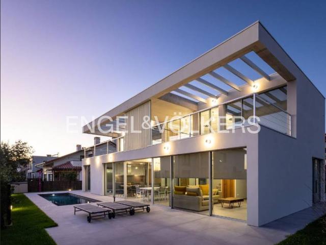 Casa chalet en Venta en Loredo