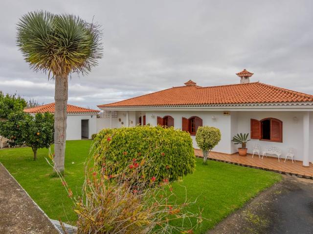 Casa chalet en Venta en Los Castillos
