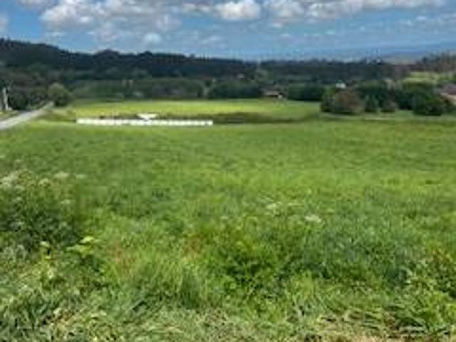 Casa chalet en Venta en Abegondo