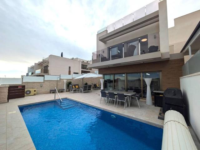 Casa chalet en Venta en Los Almendros
