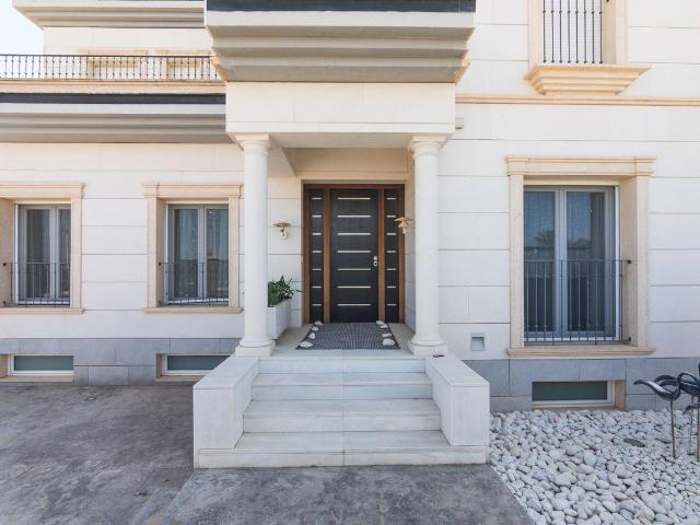 Casa chalet en Venta en Los Arenales del Sol