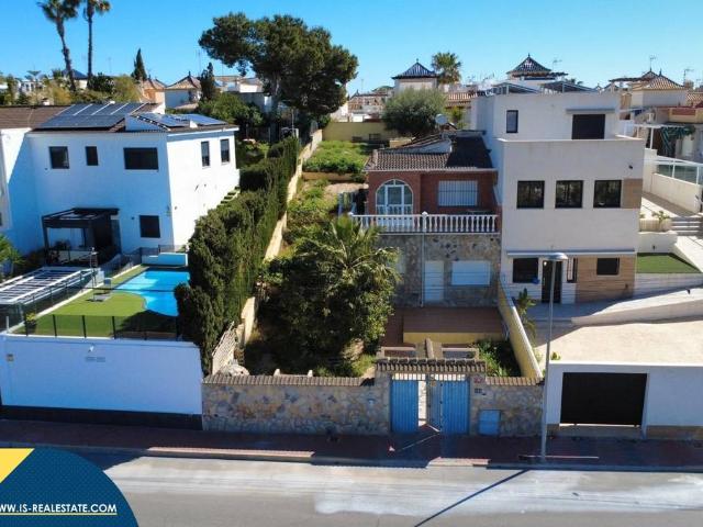 Casa chalet en Venta en Los Balcones Los Altos