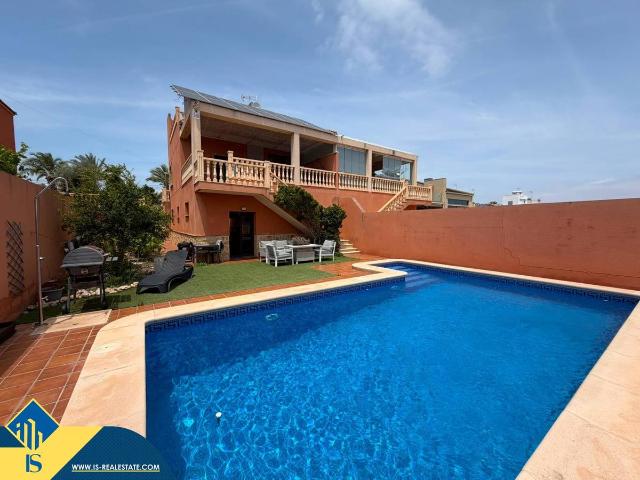 Casa chalet en Venta en Los Balcones Los Altos