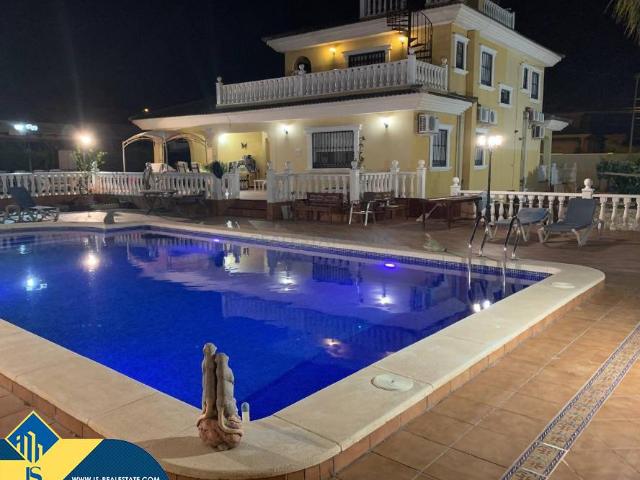 Casa chalet en Venta en Los Balcones Los Altos