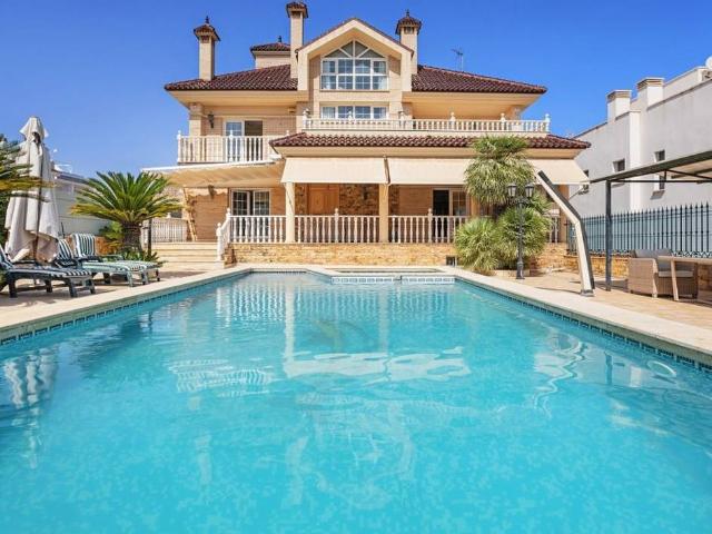Casa chalet en Venta en Los Balcones Los Altos
