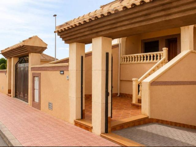 Casa chalet en Venta en Los Balcones Los Altos