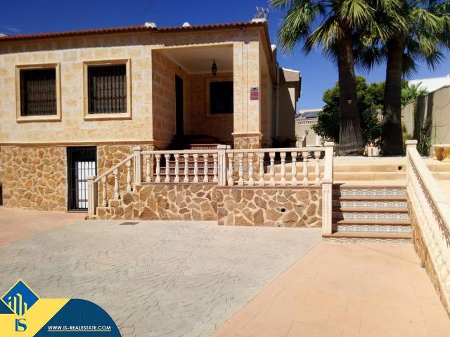 Casa chalet en Venta en Los Balcones Los Altos