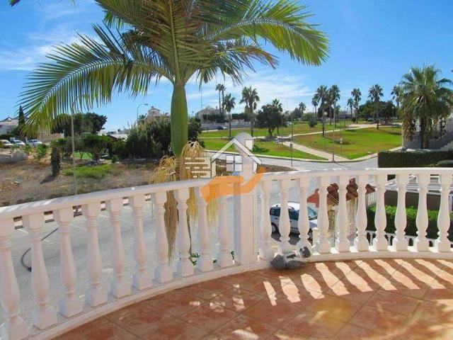 Casa chalet en Venta en Los Balcones Los Altos