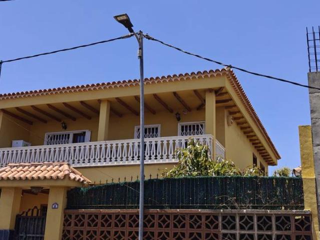 Casa chalet en Venta en Los Baldíos Geneto Guajara