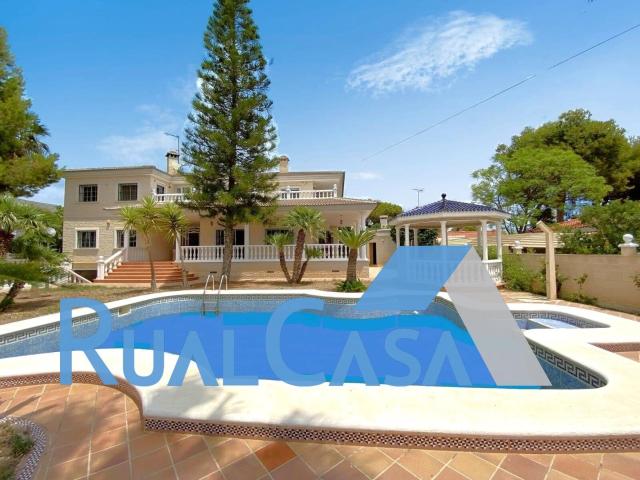 Casa chalet en Venta en Los Girasoles