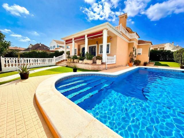 Casa chalet en Venta en Los Europeos