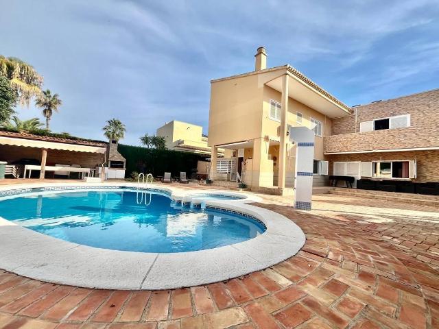 Casa chalet en Venta en Los Europeos