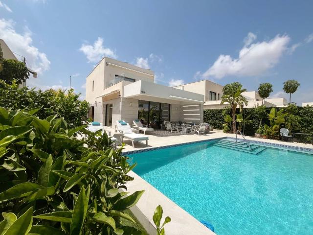 Casa chalet en Venta en Los Montesinos