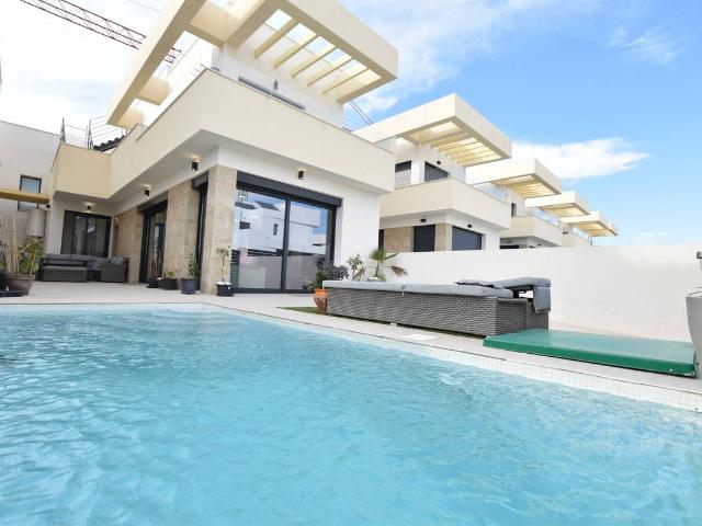 Casa chalet en Venta en Los Montesinos