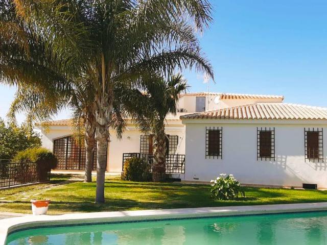 Casa chalet en Venta en Los Pinares La Masia