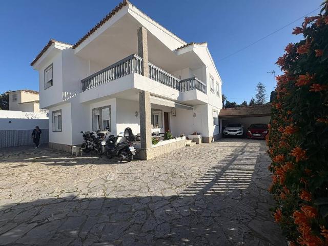 Casa chalet en Venta en Los Pinos