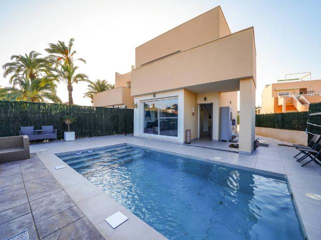Casa chalet en Venta en Los Urrutias