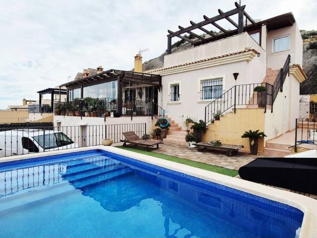 Casa chalet en Venta en Los Urrutias