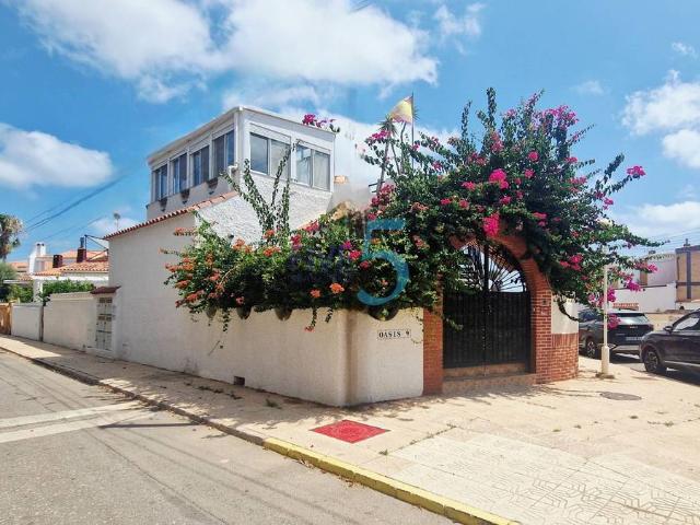 Casa chalet en Venta en Los Urrutias