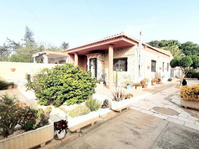 Casa chalet en Venta en Los Urrutias