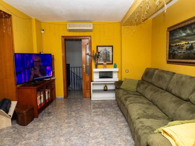 Casa chalet en Venta en Llefià