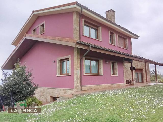 Casa chalet en Venta en Luanco Aramar Antromero