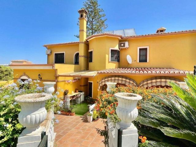 Casa chalet en Venta en Manantiales Lagar Cortijo
