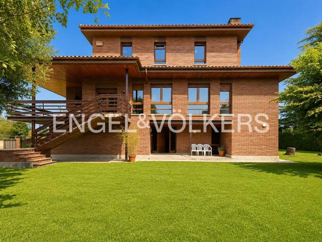 Casa chalet en Venta en Manlleu