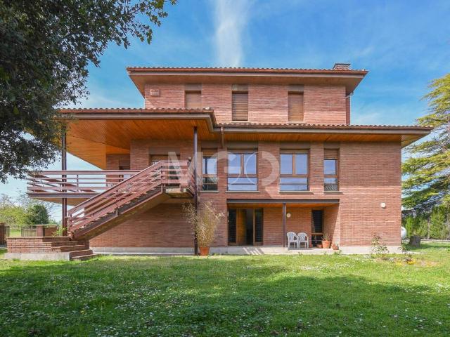Casa chalet en Venta en Manlleu