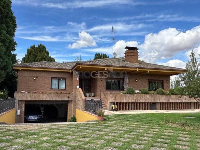 Casa chalet en Venta en Mansilla de las Mulas