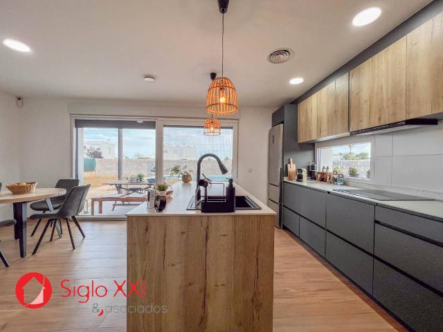 Casa chalet en Venta en Madrigal