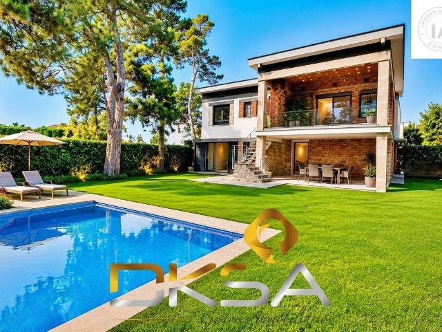 Casa chalet en Venta en Madrigal
