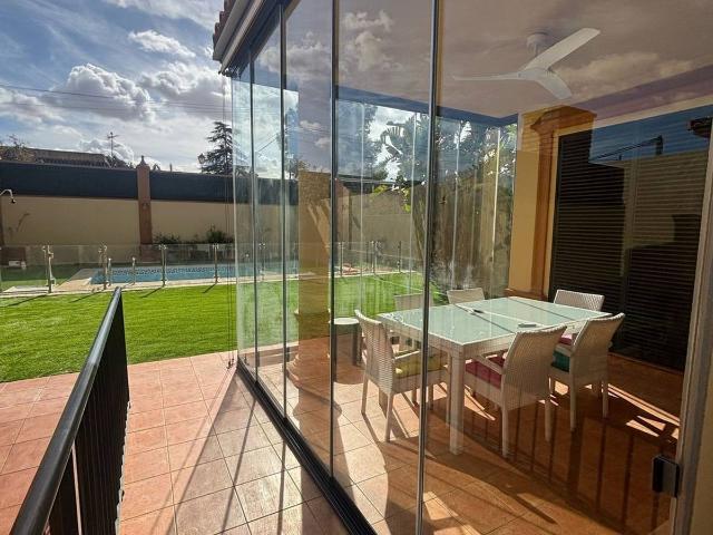 Casa chalet en Venta en Mairena del Alcor