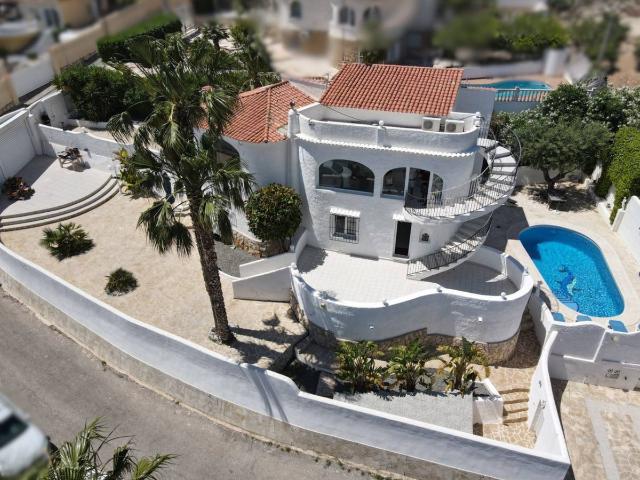 Casa chalet en Venta en Maryvilla