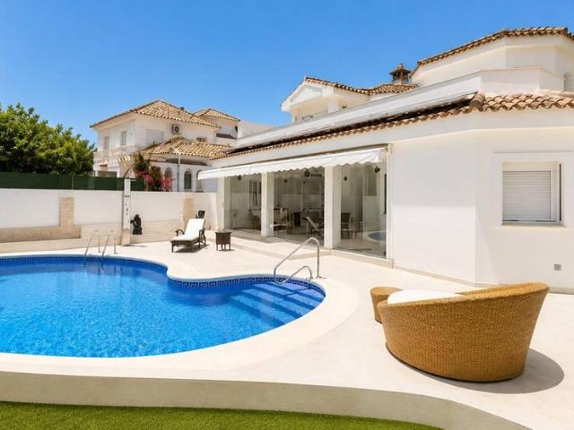 Casa chalet en Venta en Marbesa