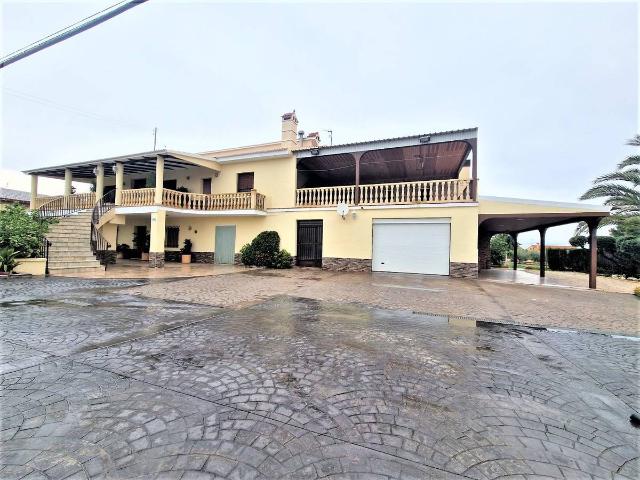Casa chalet en Venta en Marchena