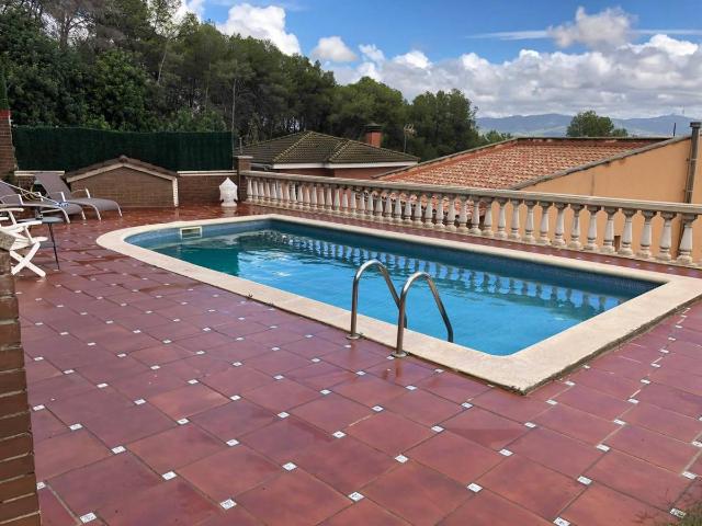 Casa chalet en Venta en Marianao