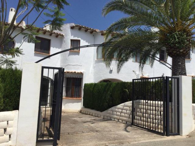 Casa chalet en Venta en Marisol Park Ortembach Los Almendros