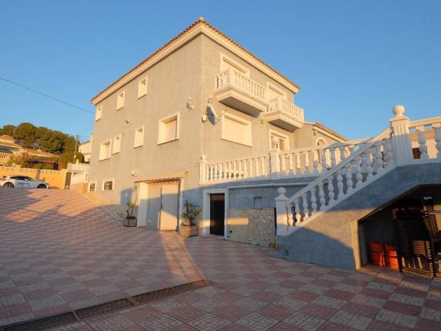 Casa chalet en Venta en Marisol Park Ortembach Los Almendros