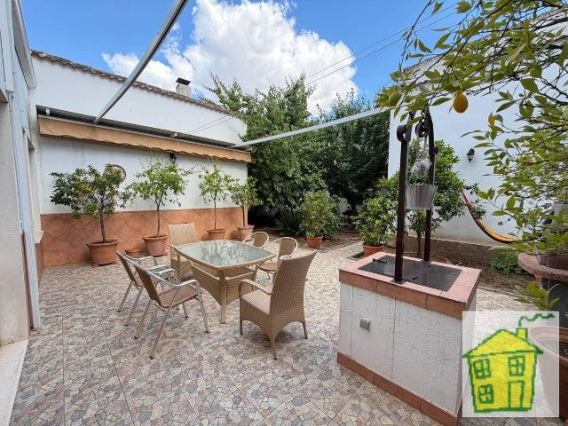 Casa chalet en Venta en Marmolejo