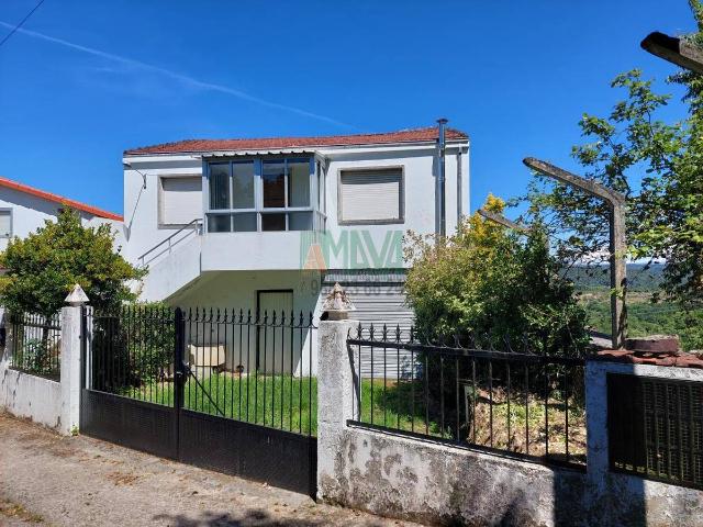 Casa chalet en Venta en Maside